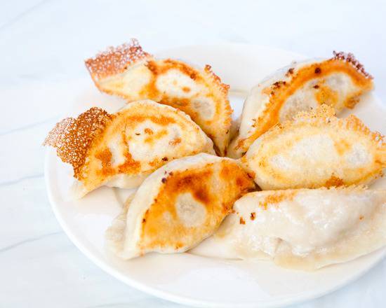 Pancake-Fried Dumpling（锅贴）